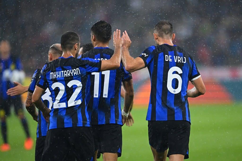 Inter Milan Kalahkan RB Salzburg dalam Laga Ujicoba (Foto: Twitter @Inter) Inter Milan Kalahkan RB Salzburg dalam Laga Ujicoba (Foto: Twitter @Inter)