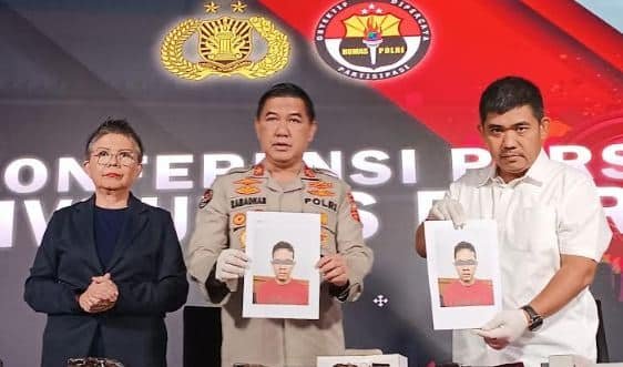 Tersangka Dugaan Teroris di Bekasi Bisa Ubah Air Guns Jadi Senjata Api 2 Tersangka Dugaan Teroris di Bekasi Bisa Ubah Air Guns Jadi Senjata Api (Foto: DIv Humas Polri)