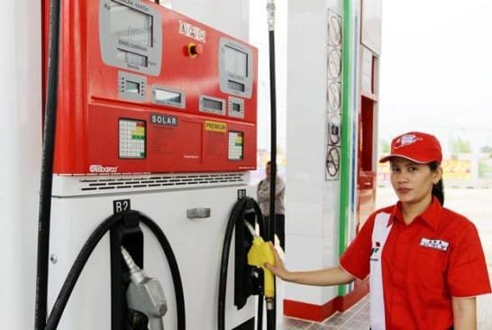 Karyawan-SPBU-Cantik