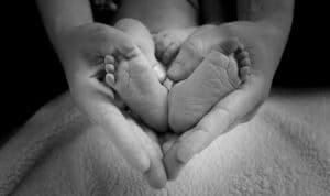 baby-feet-1527456_1280